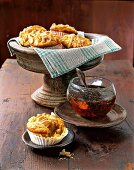 Pastinaken- Muffins mit Mandeln und Orange