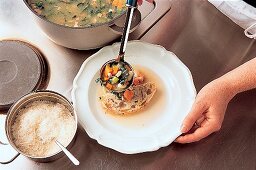 Ribollita anrichten, Step 6. 