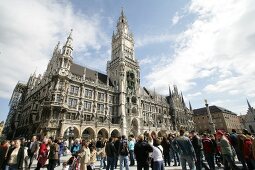 Marienplatz in München Muenchen Merian