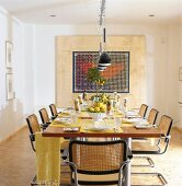 Table laid out in yellow and beige decorated with lemons