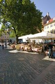 People eating at Restaurant Sole d'Italia on Grabrodretorv in Copenhagen