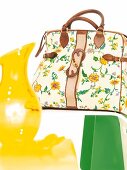 Tasche mit floralem Muster und braunen Lederakzenten, gelber Krug