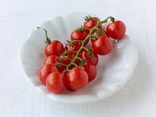 Small cherry Pachino tomatoes in bowl