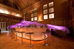 New York: Gilt Club im New York Palace Hotel