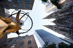 New York: Rockefeller Plaza mit St. Patrick's Cathedral
