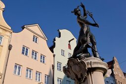 Augsburg: Maximilianmuseum, Moritzplatz, Merkurbrunnen