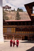 Bhutan, Innenhof im Dzong von Paro 