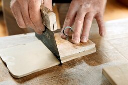 Rohlinge, Fliesen, Schablone, schneiden