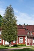 Orellen, Lettland, Herrenhaus im Barockstil, aussen