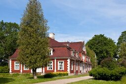 Orellen, Lettland, Herrenhaus im Barockstil, aussen