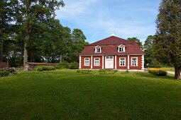 Orellen, Lettland, Herrenhaus im Barockstil, aussen