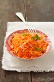 Carrot salad with apple