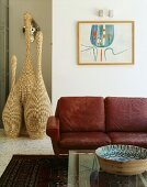 Sofa, Couchtisch & dekorative Objekte aus Weidengeflecht