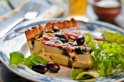 Potato quiche with mozzarella and black olives
