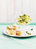 Spicy muffins with apple and cress salad
