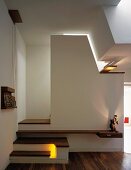 Stylischer Treppenaufgang im Wohnraum