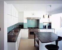 Kitchen with kitchen counter