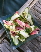 Zucchini-red mullet salad