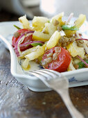 Vegetable salad with pears and lentils
