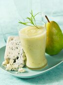 Pear and blue cheese smoothie