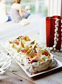 Pavlova with figs, pomegranate seed and Turkish Delight