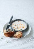 weiße-Bohnensuppe mit Knoblauchcrostini