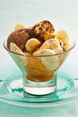 Banoffe ice cream (ice cream with bananas and caramel sauce)