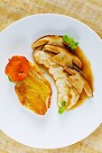 Chicken breast with mousseline and porcini mushrooms