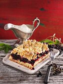 Elderberry crumble cake