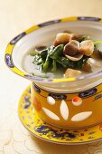 Gemüsesuppe mit Spinat (China)