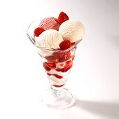 A strawberry and yogurt ice cream sundae