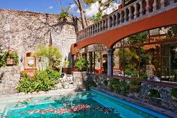 Restaurant and Swimming Pool