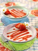Panna cotta with strawberry sauce