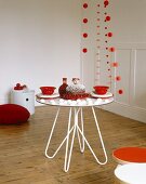 Contemporary Christmas decorations and table setting