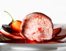 Strawberry sorbet with fresh strawberries