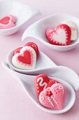 Sugar hearts in small dishes
