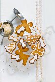 Gingerbread biscuits and almond ice cream for Christmas
