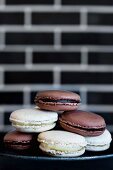 Helle und dunkle Macarons