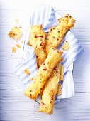 Crispy cheese twists