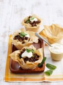 Filo pastry baskets with minced lamb, yoghurt and mint