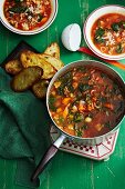 Minestrone with toasted white bread