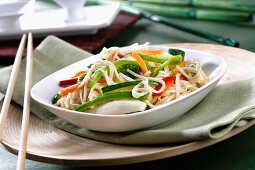 Stir-fried noodles and vegetables