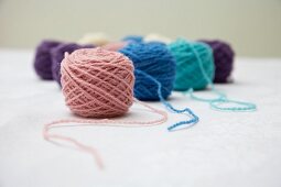 Balls of wool of various colours