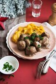 Meatballs with mashed potato for Christmas