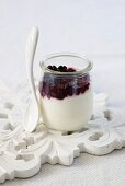 Yoghurt with blackberry compote