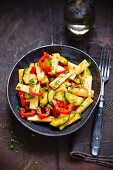 Emmental salad with courgette and peppers