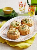 Vol-au-vents filled with chicken and asparagus