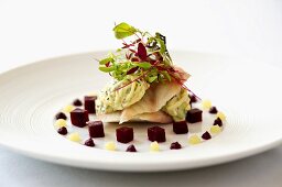 Smoked eel with beetroot and grated apple