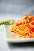 Pasta povera (Spaghetti mit Tomaten und Brotbrösel, Italien)