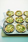 Small pea quiches with bacon